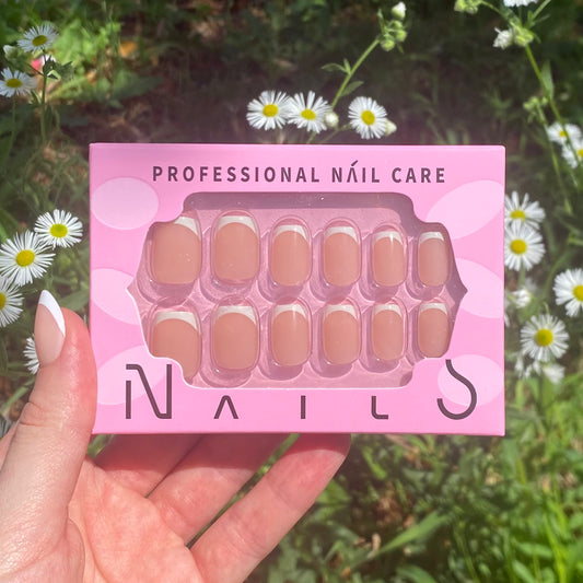 Classic French short square nails